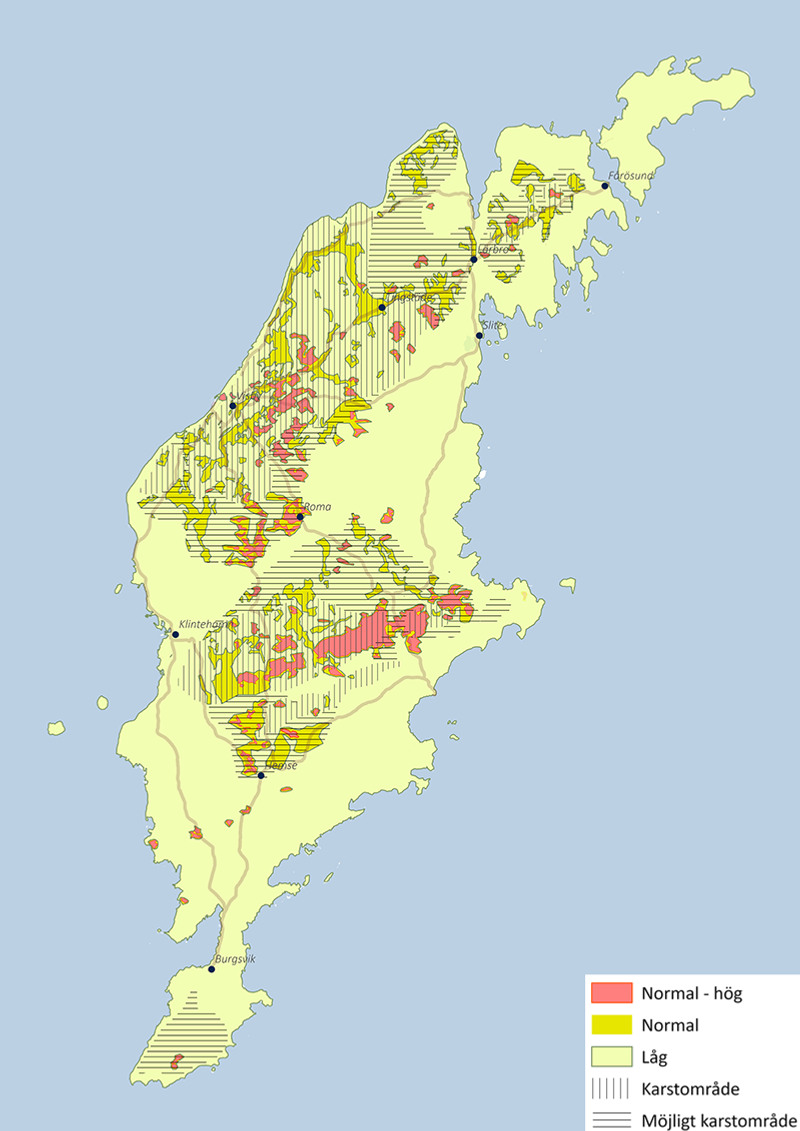 Karta över Gotland, som visar radonförekomst på olika delar av Gotland.   Teckenförklaring:  Röd: Normal till hög Gul: Normal Ljusgul: Låg Lodräta streck: Karstområde Vågräta streck: Möjligt karstområde.